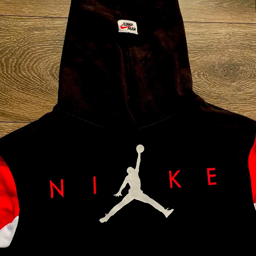 Nike Jordan Girls-Size Large hooded sweatshirt NWT